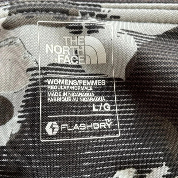 The North Face FlashDry Cropped Leggings L Black Gray Floral Print Activewear - Picture 4 of 12